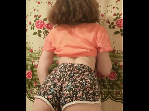 ❤️ Seksikäs nuori beibi riisuu shortsinsa kameran edessä ❤️❌ Lutkat at fi.dreamlandpassionjourney.ru ﹏